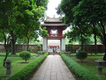 Vietnam - Hanoi_Temple_of_Litterature