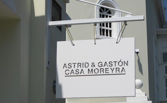 casa-moreyra-sign_galeria