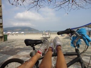 Um passeio de bicicleta em Santos